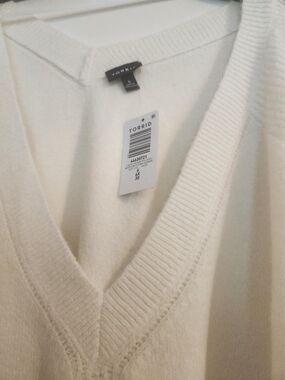 Torrid Cream V-Neck Lightweight Sweater